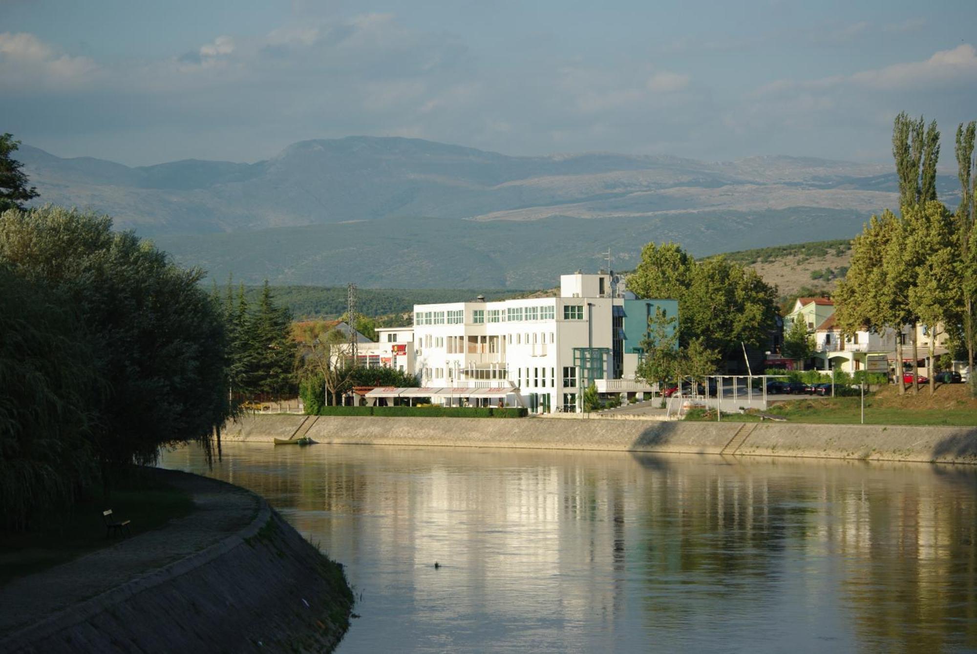 Hotel Sv. Mihovil Trilj Εξωτερικό φωτογραφία