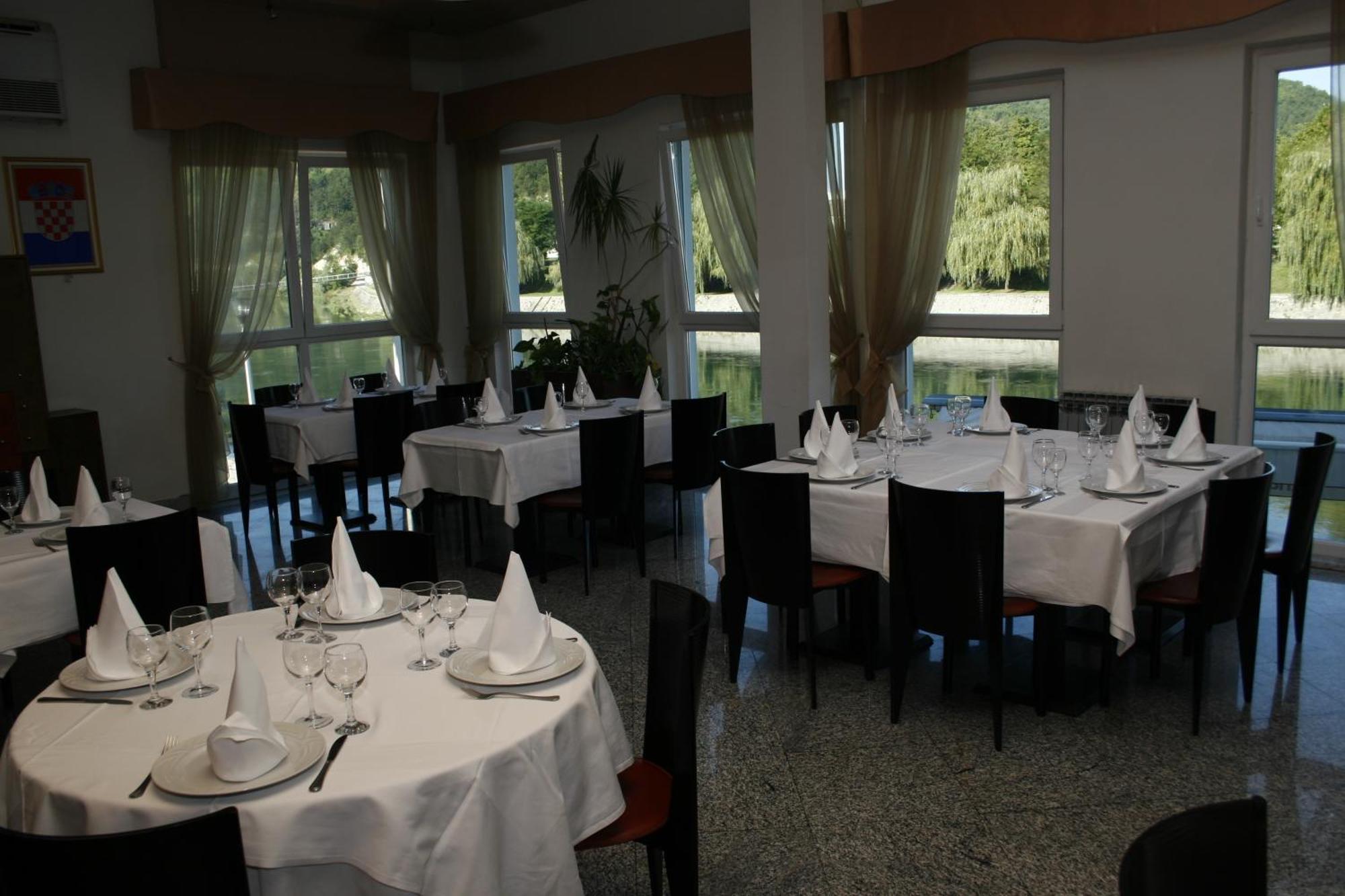 Hotel Sv. Mihovil Trilj Εξωτερικό φωτογραφία