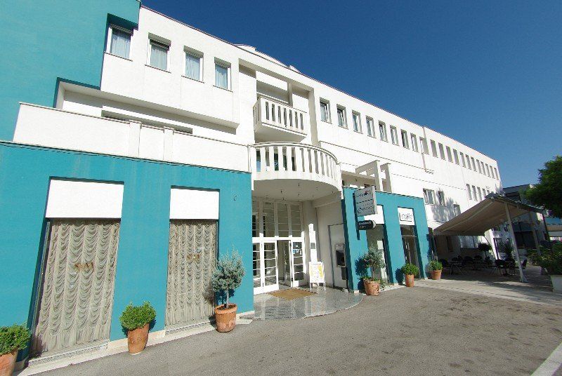 Hotel Sv. Mihovil Trilj Εξωτερικό φωτογραφία