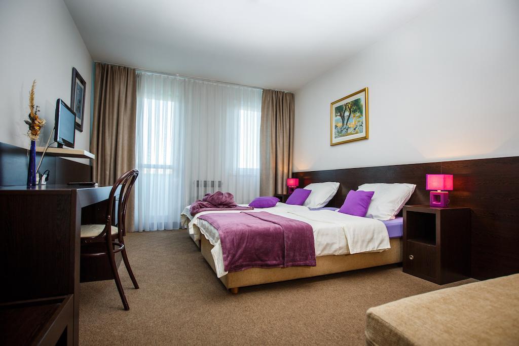 Hotel Sv. Mihovil Trilj Εξωτερικό φωτογραφία